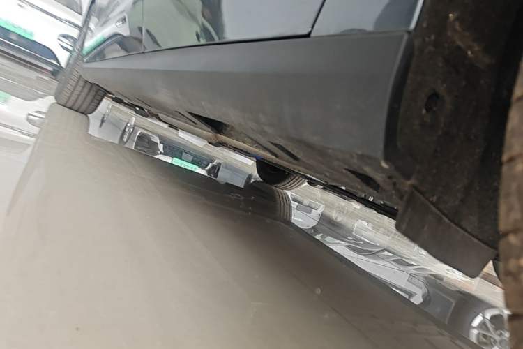 Used Geely Galaxy Stellar 6 2026 Model 125km Free-Style Edition Left Side Sill