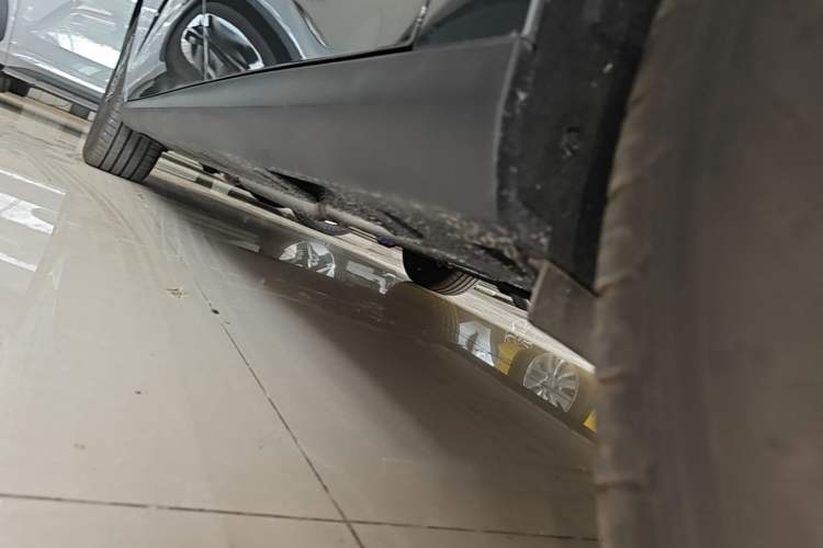 Used Geely Galaxy Stellar 6 2026 Model 125km Free-Style Edition Left Side Sill