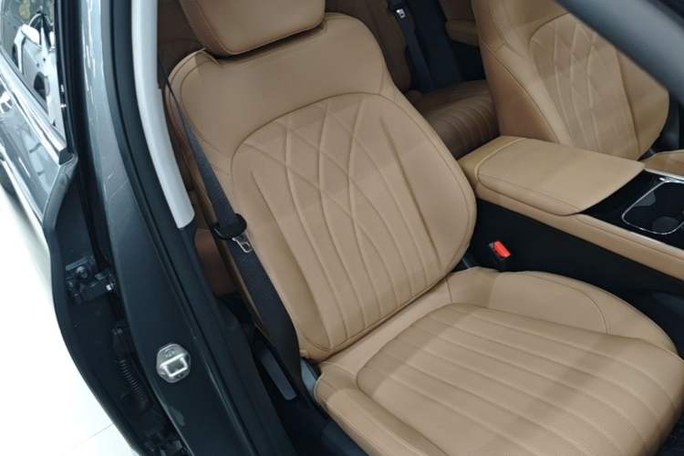 Used Geely Galaxy Stellar 6 2026 Model 125km Exploration+ Edition Right Front Seat