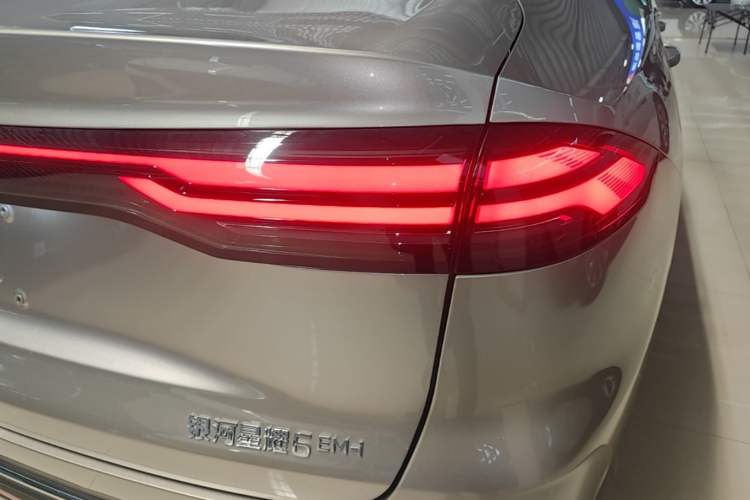 Used Geely Galaxy Stellar 6 2026 Model 125km Long-range Edition Right Rear Taillight