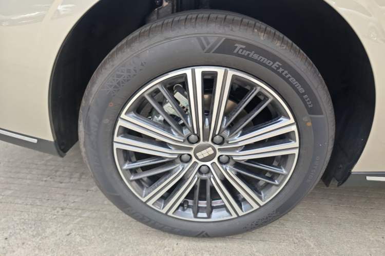 Used Geely Galaxy Stellar 6 2026 Model 125km Exploration+ Edition Right Rear Wheel Hub