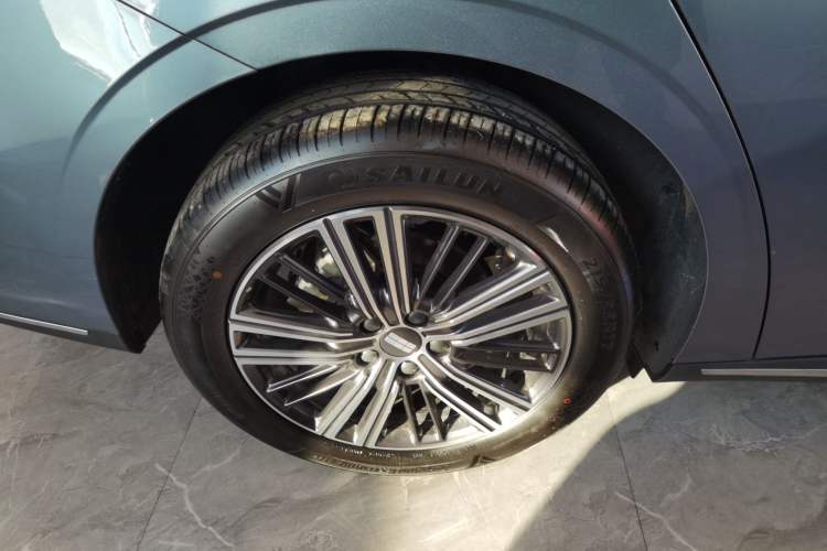 Used Geely Galaxy Stellar 6 2026 Model 125km Exploration+ Edition Right Rear Wheel Hub