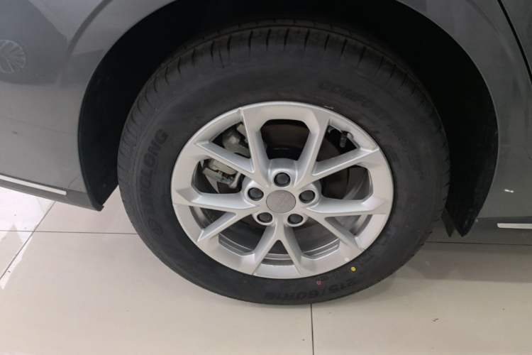 Used Geely Galaxy Stellar 6 2026 Model 125km Long-range Edition Right Rear Wheel Hub