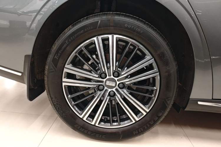 Used Geely Galaxy Stellar 6 2026 Model 125km Exploration+ Edition Right Rear Wheel Hub