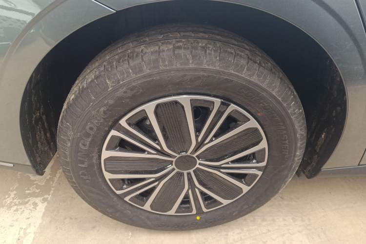 Used Geely Galaxy Stellar 6 2026 Model 60km Sailing Edition Right Rear Wheel Hub