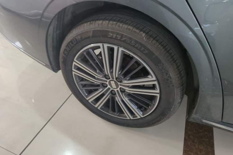 Used Geely Galaxy Stellar 6 2026 Model 125km Exploration+ Edition Right Rear Wheel Hub