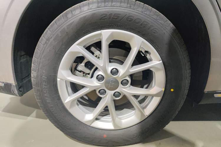 Used Geely Galaxy Stellar 6 2026 Model 60km Exploration Edition Right Rear Wheel Hub