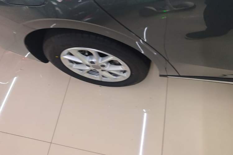 Used Geely Galaxy Stellar 6 2026 Model 125km Long-range Edition Right Rear Wheel Hub