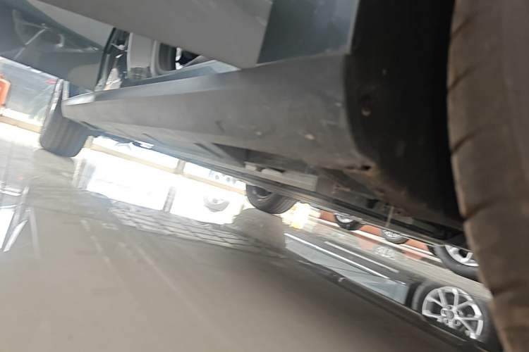 Used Geely Galaxy Stellar 6 2026 Model 125km Free-Style Edition Right Side Sill