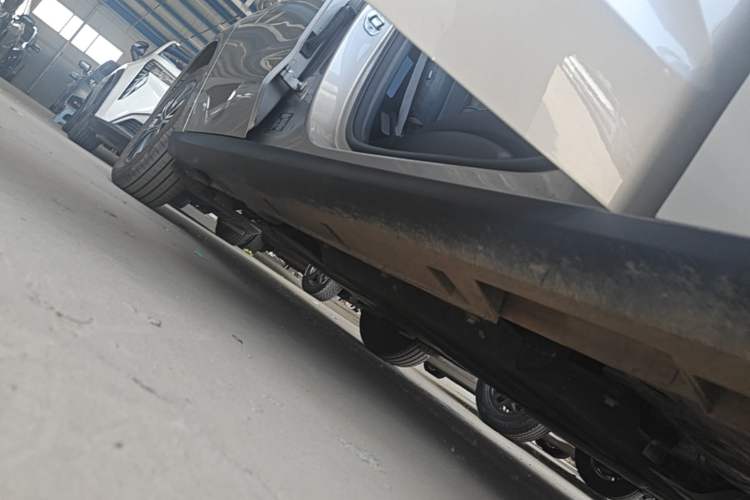 Used Geely Galaxy Stellar 6 2026 Model 60km Sailing Edition Right Side Sill
