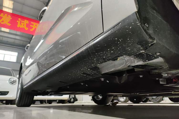 Used Geely Galaxy Stellar 6 2026 Model 60km Exploration Edition Right Side Sill