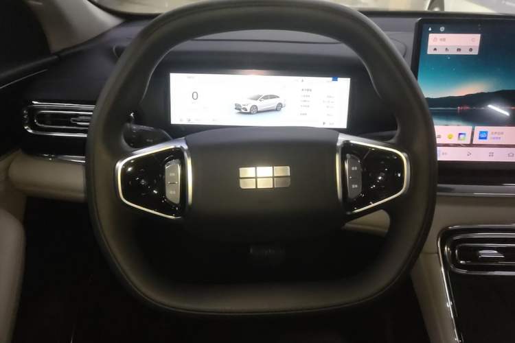 Used Geely Galaxy Stellar 6 2026 Model 125km Long-range Edition Steering Wheel
