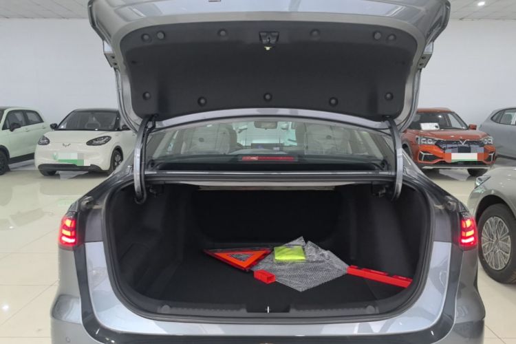 Used Geely Galaxy Stellar 6 2026 Model 125km Long-range Edition Trunk
