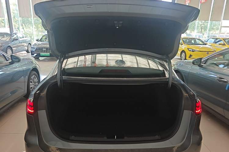 Used Geely Galaxy Stellar 6 2026 Model 125km Free-Style Edition Trunk