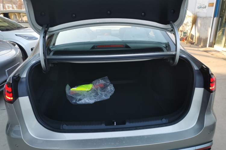 Used Geely Galaxy Stellar 6 2026 Model 60km Sailing Edition Trunk