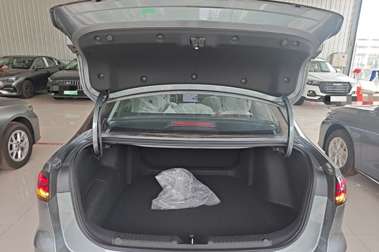 Used Geely Galaxy Stellar 6 2026 Model 125km Free-Style Edition Trunk