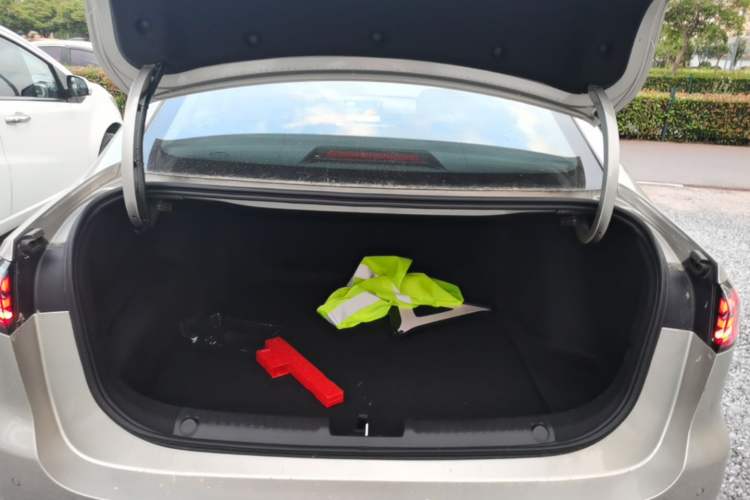 Used Geely Galaxy Stellar 6 2026 Model 125km Free-Style Edition Trunk