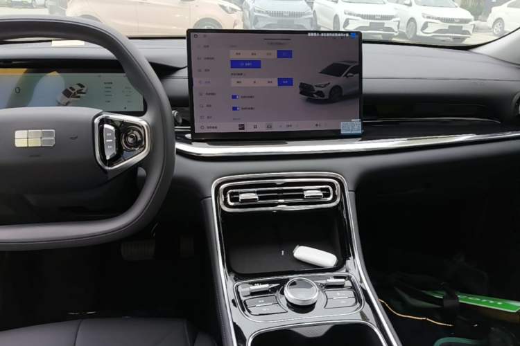 Used Geely Galaxy Stellar 6 2026 Model 125km Long-range Edition Audio And AC Panel