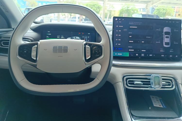 Used Geely Galaxy Stellar 6 2026 Model 125km Free-Style Edition Center Console