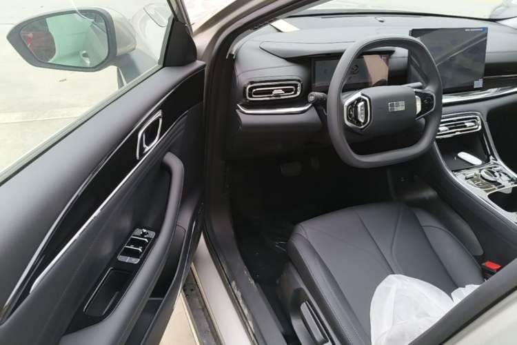 Used Geely Galaxy Stellar 6 2026 Model 125km Long-range Edition Driver Seat