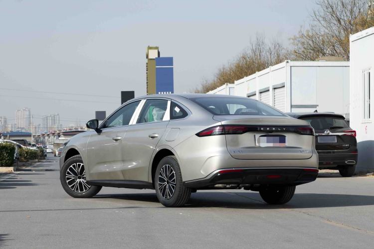 Used Geely Galaxy Stellar 6 2026 Model 60km Free-Style Edition Exterior 6