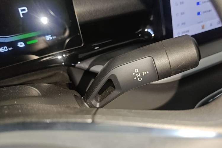 Used Geely Galaxy Stellar 6 2026 Model 60km Free-Style Edition Gear Lever