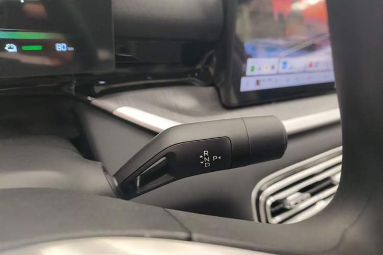 Used Geely Galaxy Stellar 6 2026 Model 125km Free-Style Edition Gear Lever