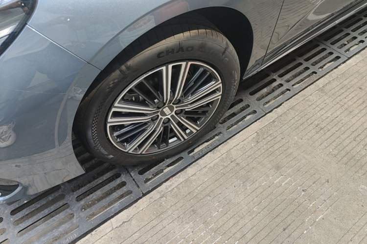 Used Geely Galaxy Stellar 6 2026 Model 125km Exploration+ Edition Left Front Wheel Hub