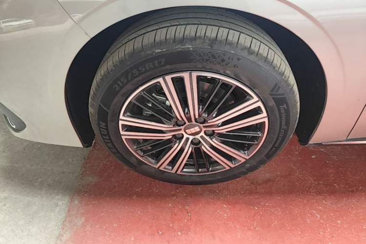 Used Geely Galaxy Stellar 6 2026 Model 125km Exploration+ Edition Left Front Wheel Hub