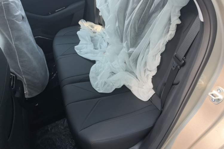 Used Geely Galaxy Stellar 6 2026 Model 125km Long-range Edition Left Rear Seat