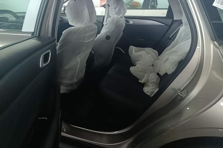 Used Geely Galaxy Stellar 6 2026 Model 125km Free-Style Edition Left Rear Seat