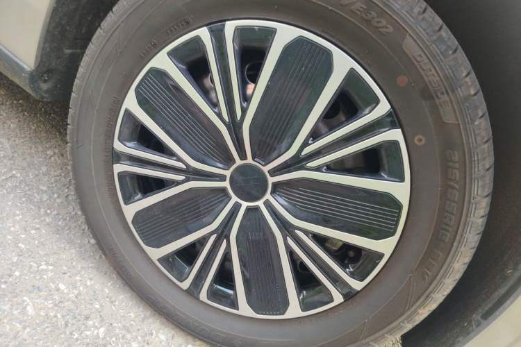 Used Geely Galaxy Stellar 6 2026 Model 60km Sailing Edition Right Front Wheel Hub