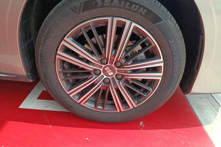 Used Geely Galaxy Stellar 6 2026 Model 125km Free-Style Edition Right Front Wheel Hub