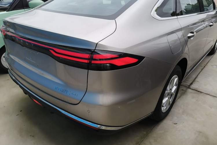 Used Geely Galaxy Stellar 6 2026 Model 125km Long-range Edition Right Rear Taillight