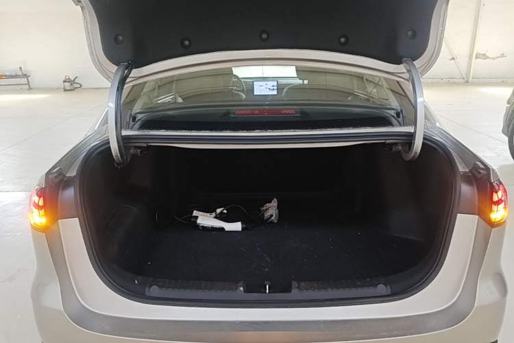 Used Geely Galaxy Stellar 6 2026 Model 60km Free-Style Edition Trunk