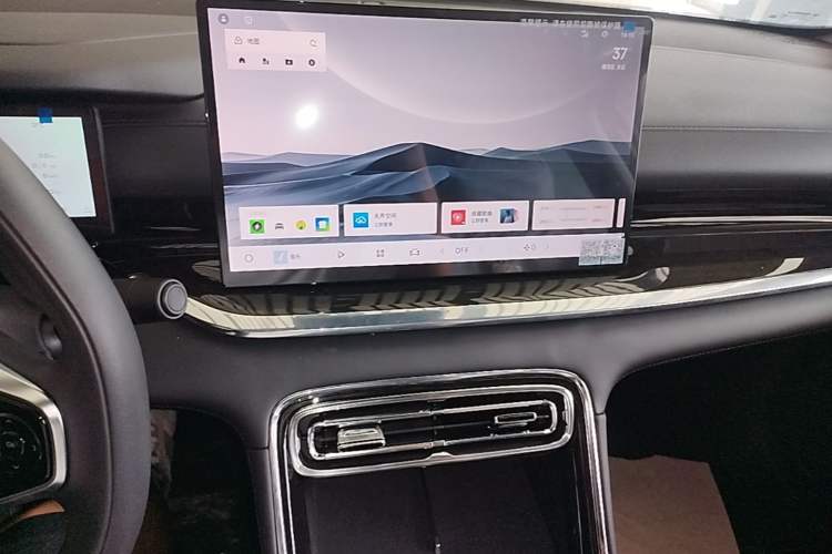 Used Geely Galaxy Stellar 6 2026 Model 125km Long-range Edition Audio And AC Panel