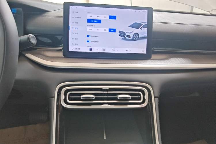 Used Geely Galaxy Stellar 6 2026 Model 60km Free-Style Edition Audio And AC Panel
