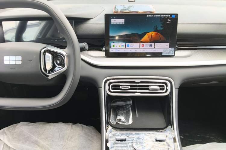 Used Geely Galaxy Stellar 6 2026 Model 125km Free-Style Edition Audio And AC Panel