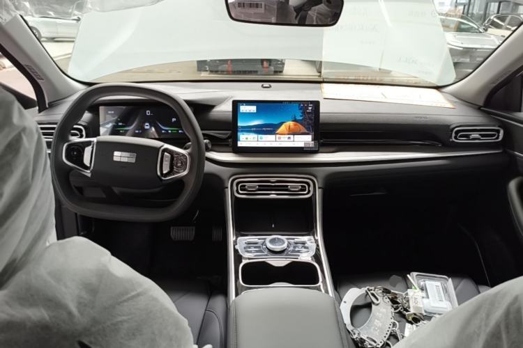 Used Geely Galaxy Stellar 6 2026 Model 125km Free-Style Edition Center Console