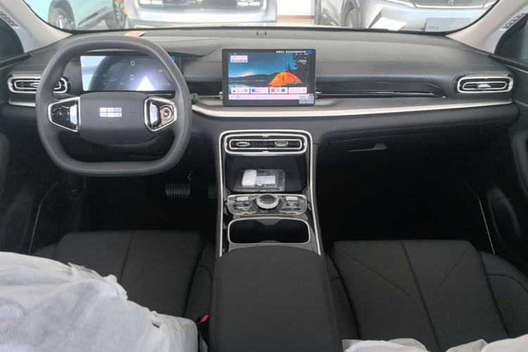 Used Geely Galaxy Stellar 6 2026 Model 125km Free-Style Edition Center Console