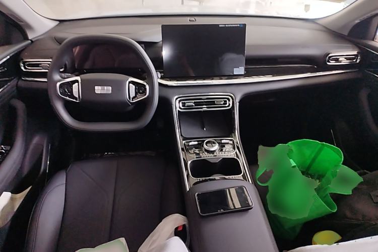 Used Geely Galaxy Stellar 6 2026 Model 125km Long-range Edition Center Console
