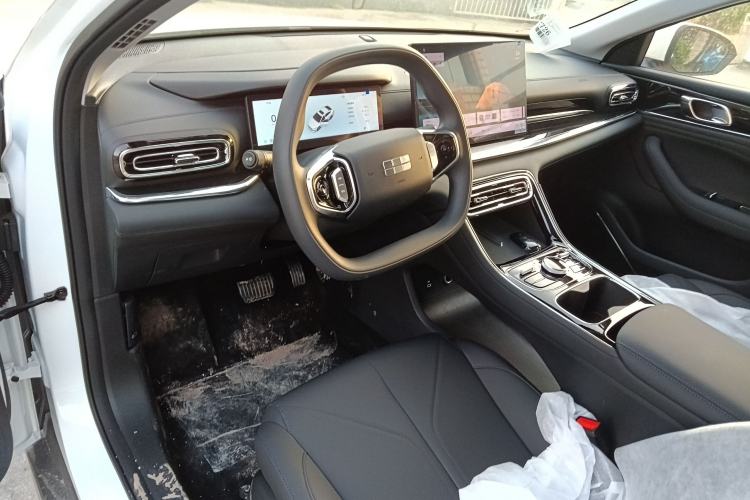 Used Geely Galaxy Stellar 6 2026 Model 125km Long-range Edition Center Console