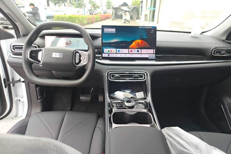 Used Geely Galaxy Stellar 6 2026 Model 125km Long-range Edition Center Console