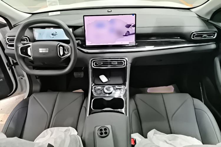 Used Geely Galaxy Stellar 6 2026 Model 125km Long-range Edition Center Console