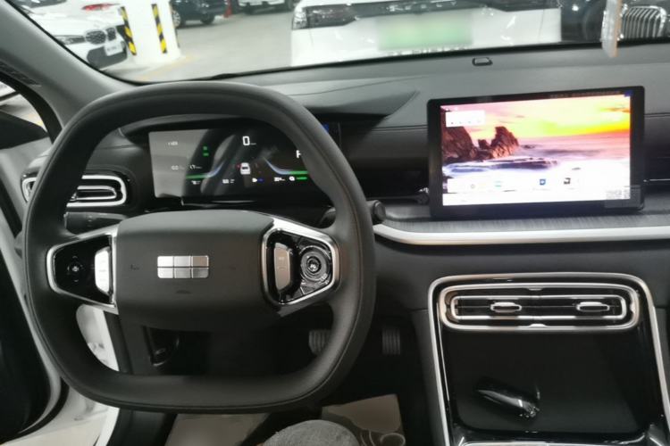 Used Geely Galaxy Stellar 6 2026 Model 60km Free-Style Edition Center Console