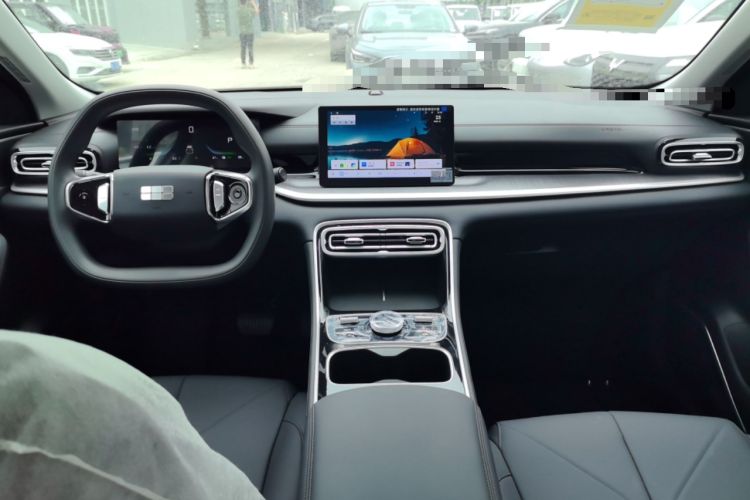 Used Geely Galaxy Stellar 6 2026 Model 125km Free-Style Edition Center Console