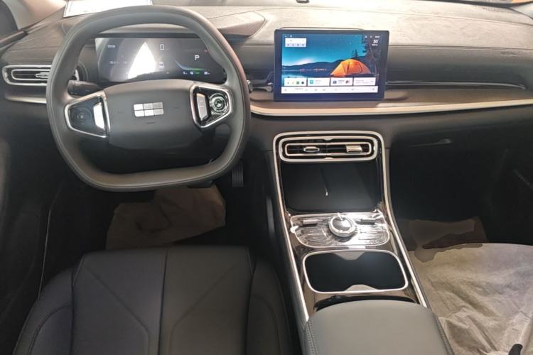 Used Geely Galaxy Stellar 6 2026 Model 60km Free-Style Edition Center Console