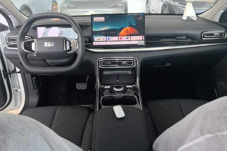 Used Geely Galaxy Stellar 6 2026 Model 125km Long-range Edition Center Console