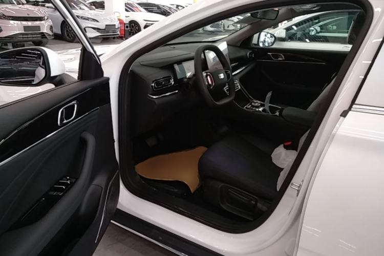 Used Geely Galaxy Stellar 6 2026 Model 125km Long-range Edition Driver Seat