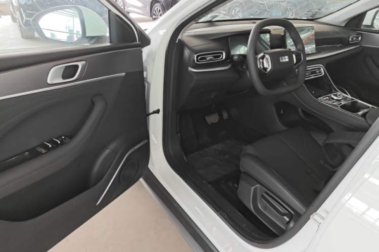 Used Geely Galaxy Stellar 6 2026 Model 125km Free-Style Edition Driver Seat